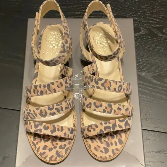 Vince Camuto NEW in BOX Resensa Size 8 Animal Print Sandals