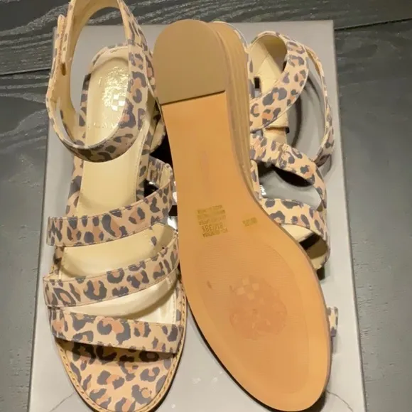 Vince Camuto NEW in BOX Resensa Size 8 Animal Print Sandals