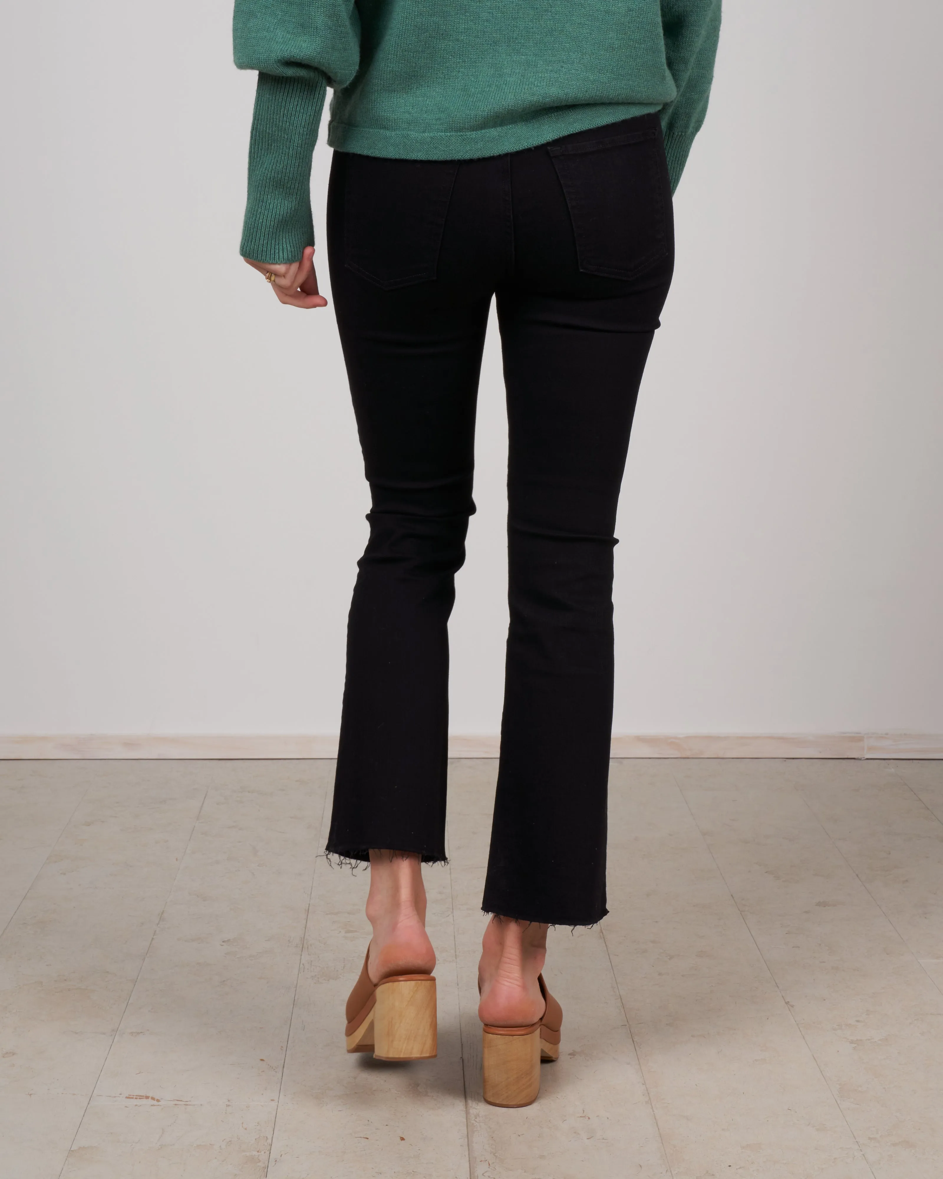 w25 boot crop with raw hem - black tear