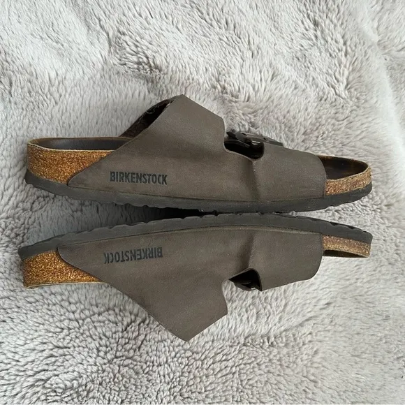 Well Worn Women’s Birkenstock Sandals Sz 39 Brown