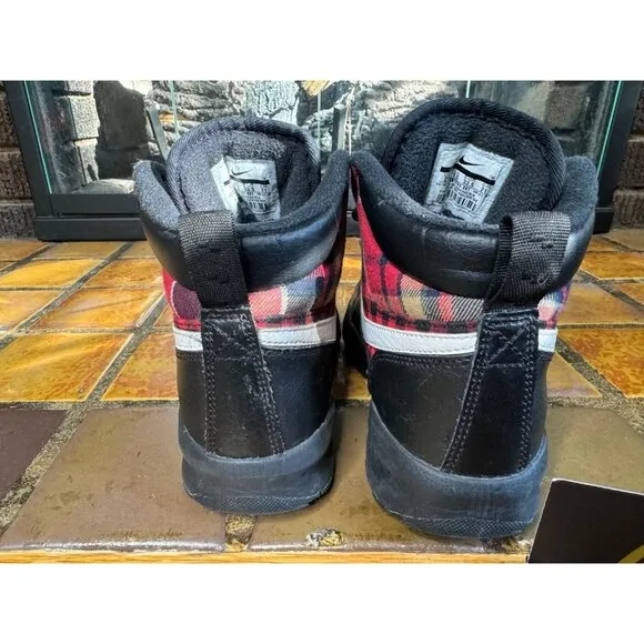 Youth 2y Nike Manoa SE Black Habanero Hiking Snow Boots AR1704-001