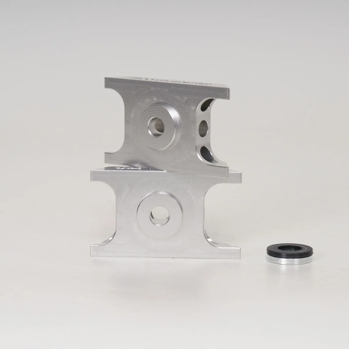 YOYO Skate UFS-Hi/Low Adaptors - Convert UFS Frames to 165 Mounting (Pair)